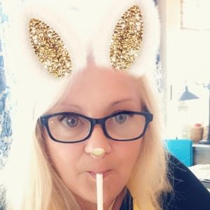 Meet your Posher, Suzanne